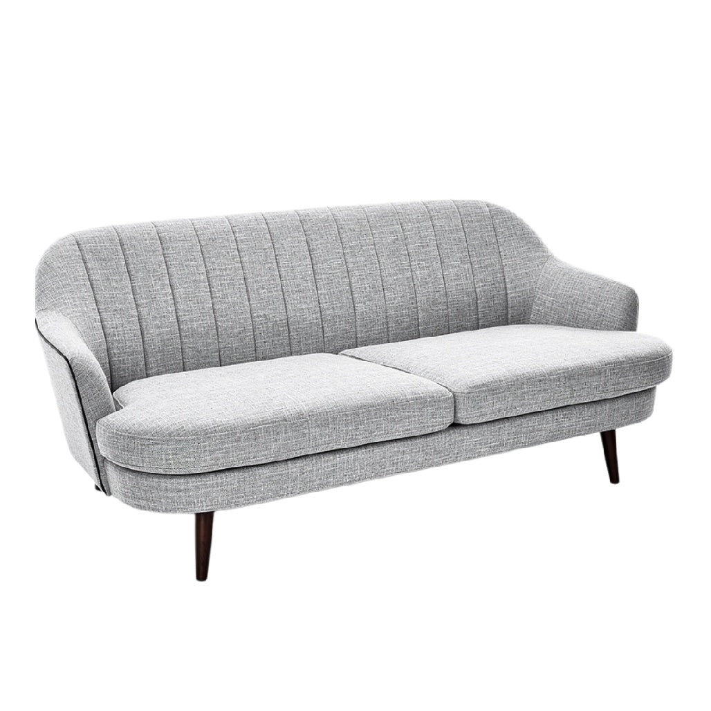 **Sofa tapicerowany w stylu skandynawskim z drewnianymi nóżkami**